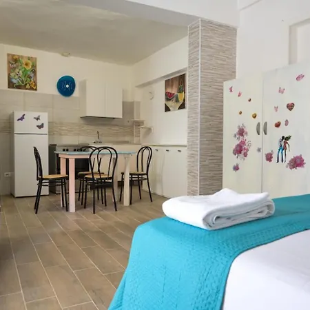 Casa Vacanze Elvy E Uccio 2 別荘