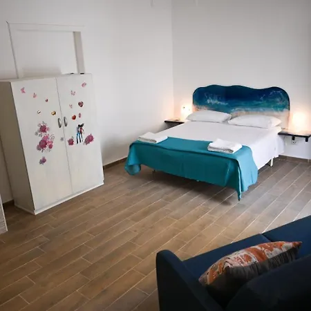 Casa Vacanze Elvy E Uccio 2 ナルド