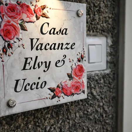 別荘 Casa Vacanze Elvy E Uccio 2 ナルド