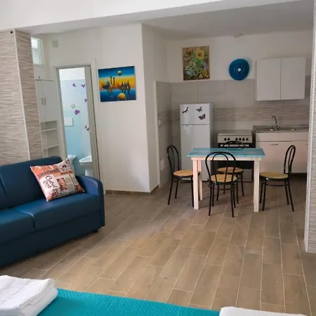 Casa Vacanze Elvy E Uccio 2 別荘